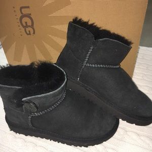 Mini Bailey Button Ugg Boots